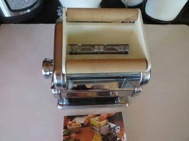 Marcato Atlas Pasta Maker Model 150 Hand Crank Noodle Maker Made in Italy Clean