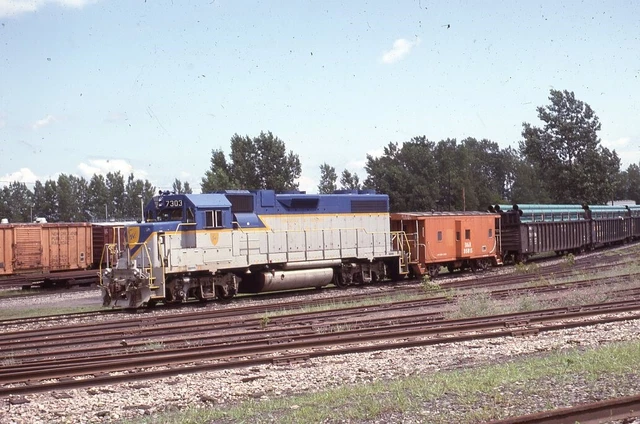D&H DELAWARE AND HUDSON Railroad Train Locomotive 7303 Original 1993 Photo Slide