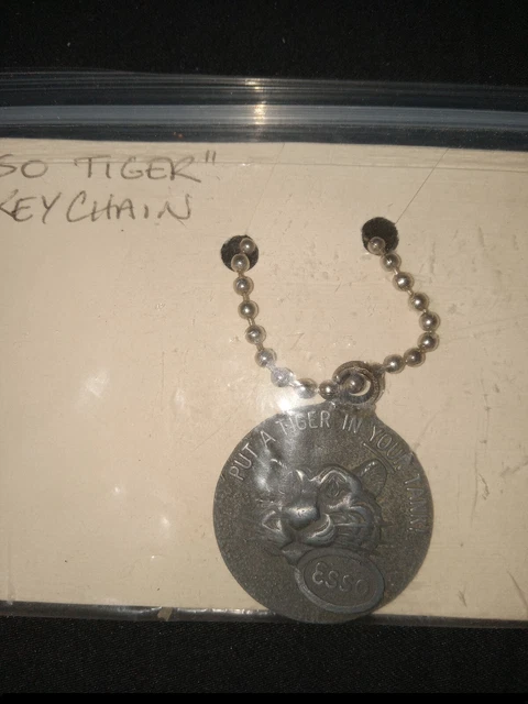 ESSO Put a Tiger in Your Tank Happy Motoring Key Club With Ball Chain 1960s #62e