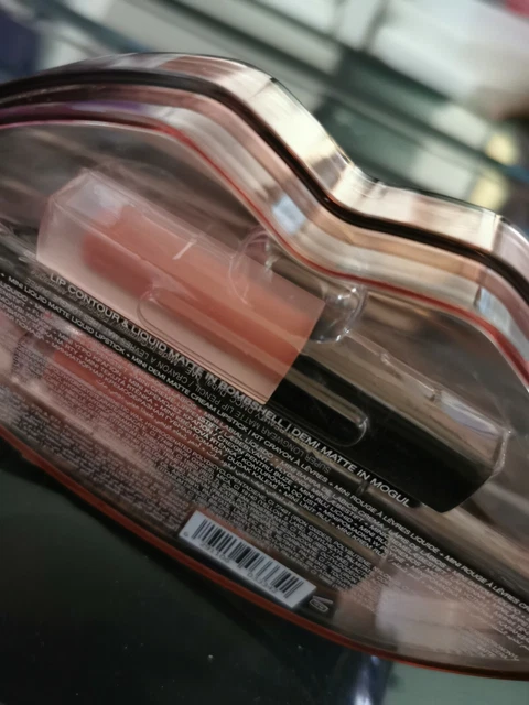 Juego de brillo labial Huda beauty nuevo en caja