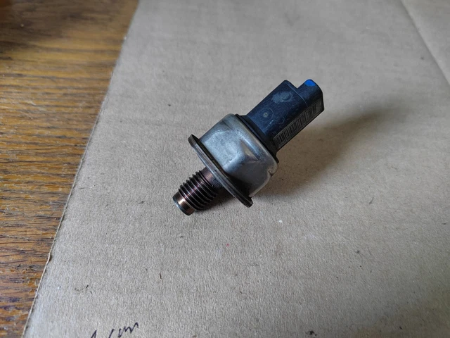 Rampe D'injection Citroën 1.6 HDI 90CV D'occasion – état Correct Et Fonctionnel