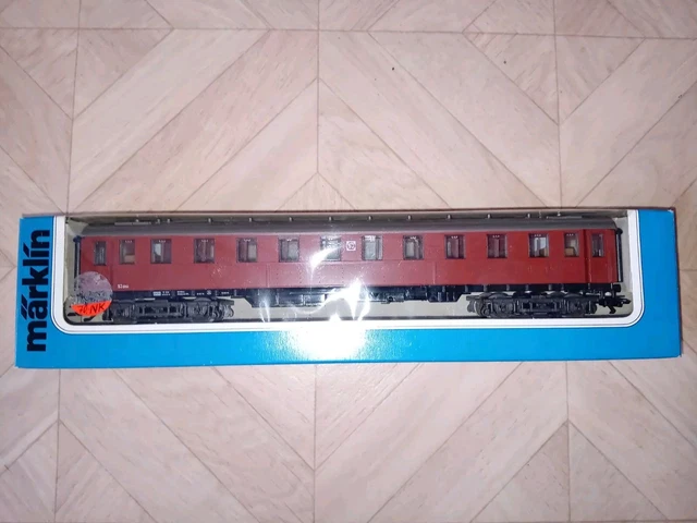 Wagon De Train Marklin Ho 4214 - Voiture Express 4e Classe - Époque III - Occasion