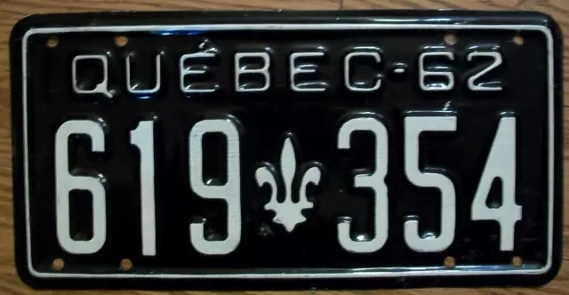 Single Quebec, Canada License Plate - 1962 - 619 354