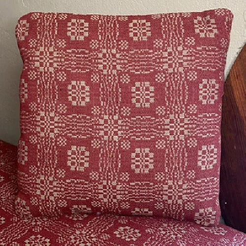 New Primitive Gettysburg RED LOVERS KNOT COVERLET PILLOW Accent 16"