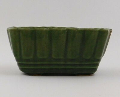 VINTAGE MCCOY POTTERY USA Vintage Green Ribbed Glazed Planter Pot #685