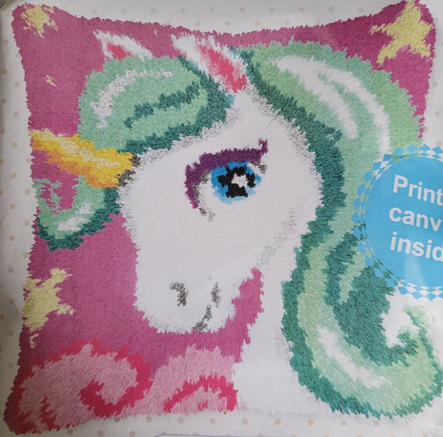 EINHORN - KNÜPFKISSEN - KNÜPF-KOMPLETTPACKUNG - 40 x 40 cm - INCL. KNÜPFHAKEN