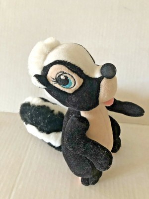 flower skunk plush