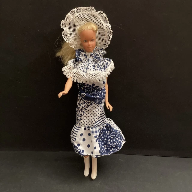 MATTEL HAIR FAIR Barbie #4043 Brunette + Accessoires Sur Corps Vintage Midge EUR 150,00 - FR