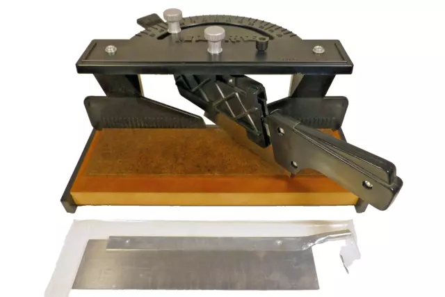 Dobson / Scientific Models Miter Rite tool for cutting miniature scale molding