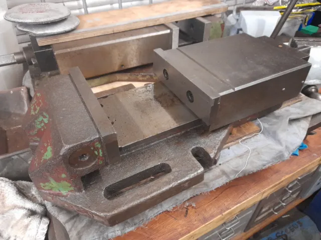 Abwood Milling machine vice free collection or can post