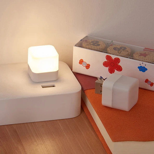 Lampada Spina USB Mini LED Luce Notturna Power Bank Carica Luci Libro Piccolo Rotondo