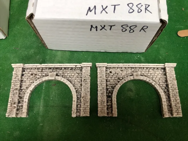 N Scale Tunnel portals X 2 -Twin Track - Stone Style, Painted & Weathered MxT88R