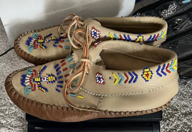 Vintage Taos Buckskin Leather Native American Indian Beaded Moccasin's (9in.)