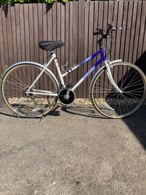 ladies /Girls Raleigh Pioneer Hybrid Bike Good Condition Hertfordshire 21 Gears