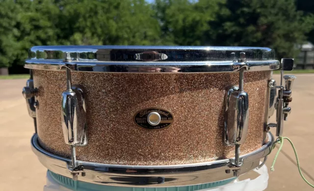 1965 Slingerland Sparkling Champagne Pearl No. 161 Deluxe Student Model 5.5x14"