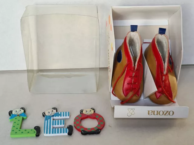 Paire de chaussures Ozona Vintage pour Bébé ou poupée simili taille 19 années 80