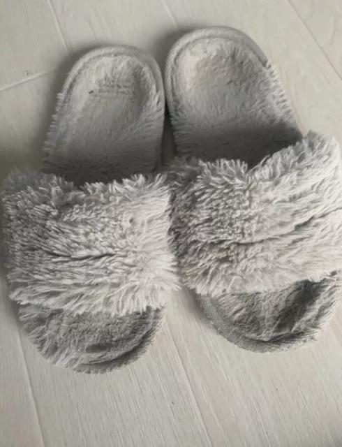 Worn Fluffy Grey Women’s Slippers