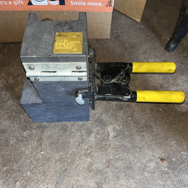 Nvent Erico Cadweld Gyf313Q 5/8 15.9 Stlrod 500 Kcn Conc Mold W/ Clamp