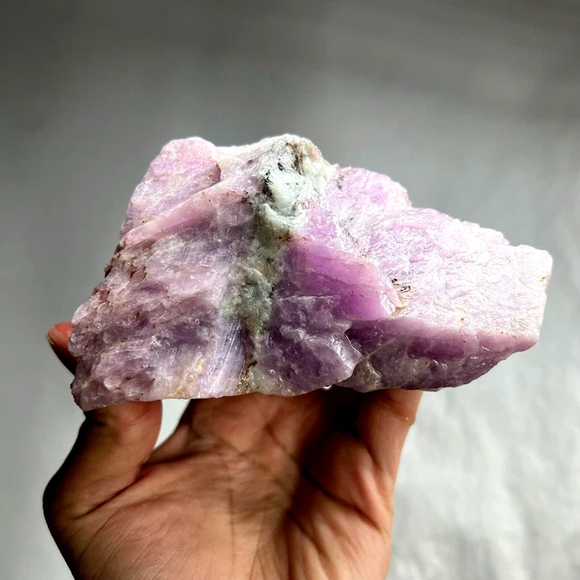 Kunzite Rough Lot 7.2Lbs Aaa Quality From Nigeria 4