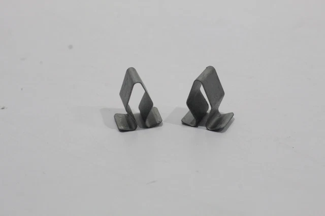 Clip Per Finiture Auto - 50 Set Di Fermagli E Rivetti Universali Per Paraurti, Portiere E Parafanghi - Facili Da Installare, Multifunzione