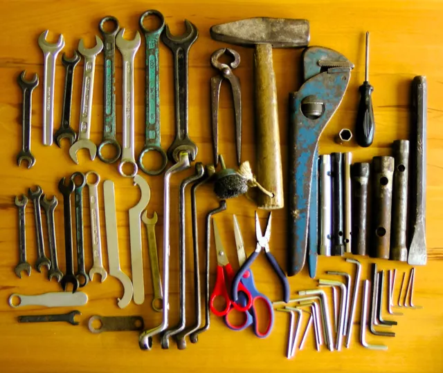 Konvolut  Werkzeug, gebraucht, Handwerk, Ringschlüssel, Maulschlüssel, Hammer