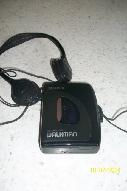 sony walkman cassette player WM-EX21