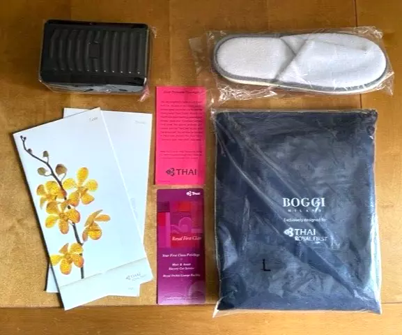 Thai Airways Royal First Class BOGGI Pyjamas M Porsche Amenity Kit and Slippers