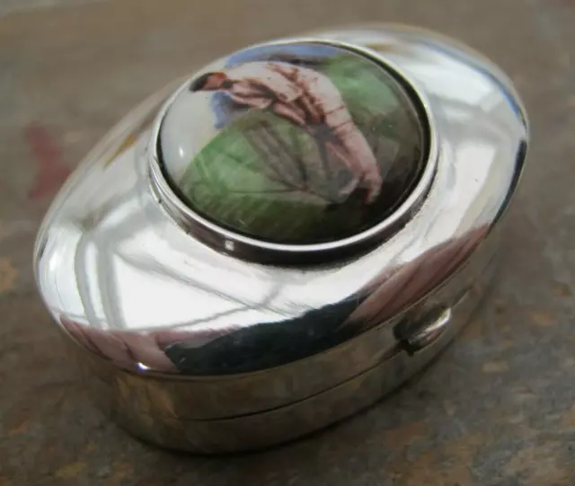 Scatola pillola argento sterling inglese con marchio distintivo con pannello smaltato design cricket