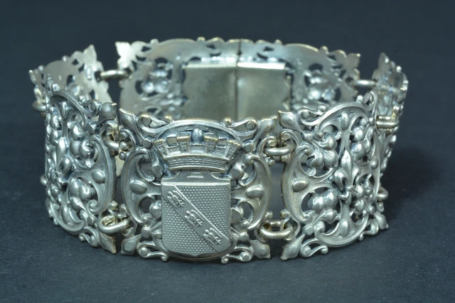 Bracelet Manchette Ancien En Argenté Décor Fleurs - Occasion Bon état