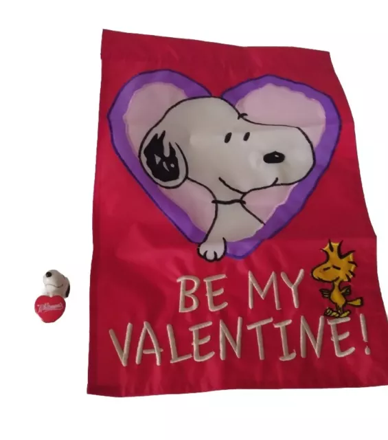 Peanuts Snoopy & Woodstock Be My Valentine Applique Garden Flag 12"X18" &Figure