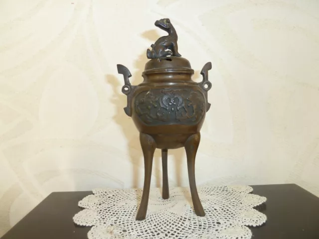 Brule parfum ancien en bronze tripode Art d'asie objet de collection