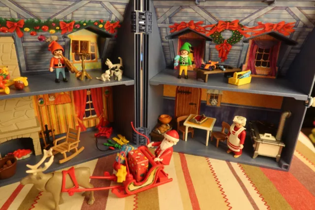 Lot Playmobil 5755 : Maison transportable du Père Noël - Vintage