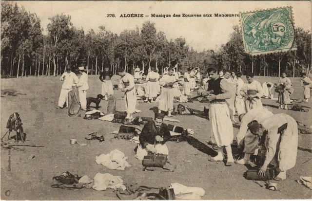 CPA AK Musique de Zouaves aux Manoeuvre - Military ALGERIA (1089599)