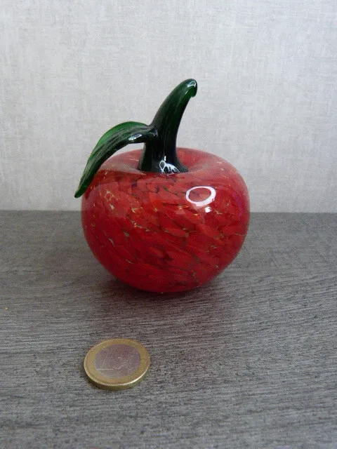 pomme presse papier en verre rouge (ch)