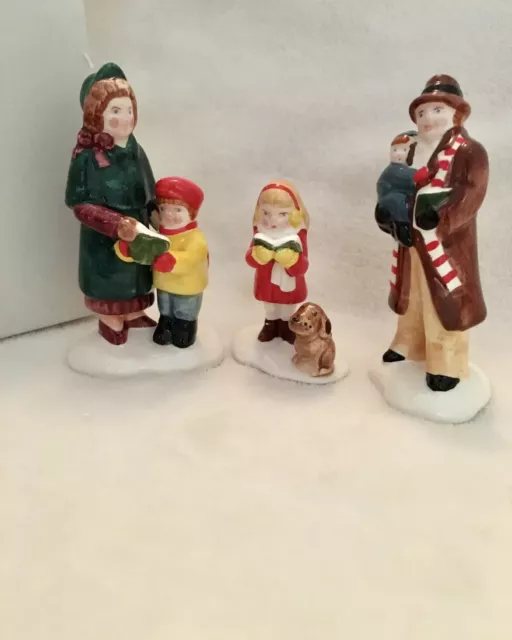 Dept 56 Snow Village Christmas Carolers Dad Baby Family Mom Boy Girl Puppy Dog