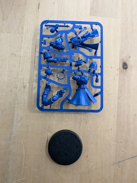 Warhammer 40k - Space Marine Primaris Chapelain à prix bas
