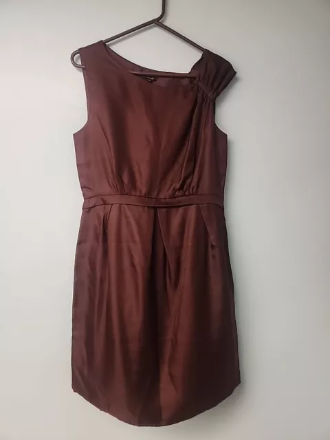 Tocca Womens 100% Silk Lined Dress Wine Color Size 10 With Ruched Shoulder