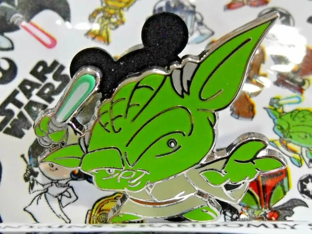 2015 Disney Trading Pin Cute Star Wars Mystery Jedi Master Yoda Lightsaber