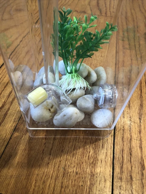As Seen on TV 56028 My Fun Fish Tank, 4 3/4 x 6 x 10” Self Cleaning Used once 5