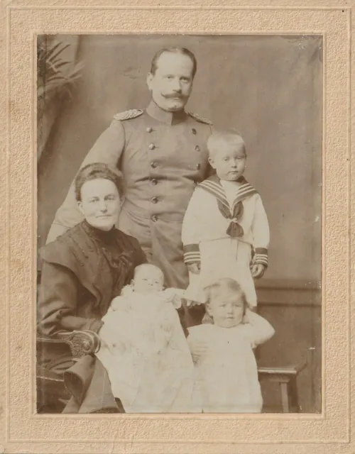 CDV Kabinettfoto Kaiserlich Preußischer General-Major mit Familie