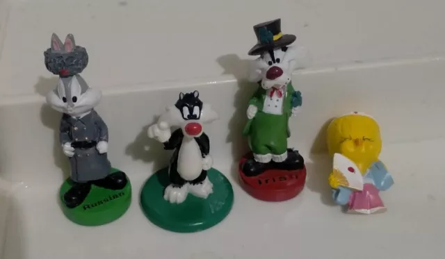 Warner brothers figures,Bugs Bunny,Tweety bird,Sylvester