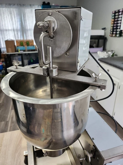 Donut maker machine