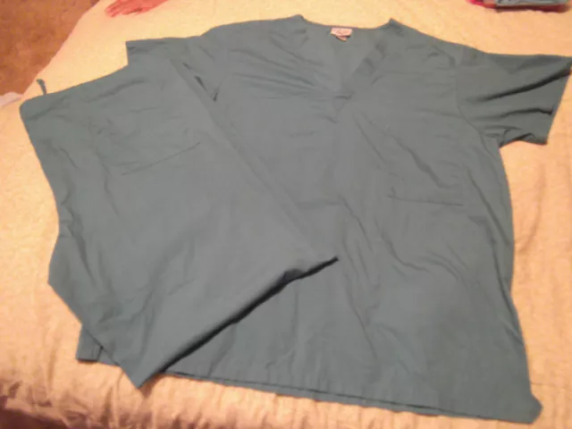 Scrubs Advantage Uniform Set top and Bottoms XL Green