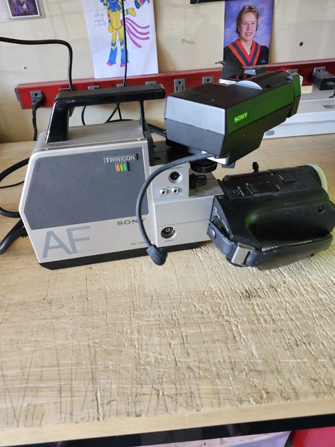 VINTAGE SONY TRINICON Color Video Camera HVC- 2500 Used SMF Needs ...