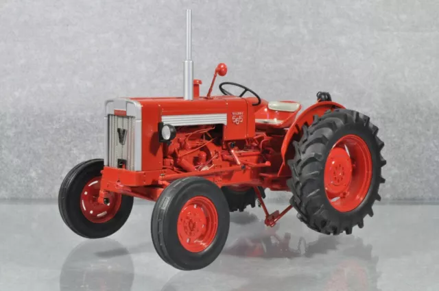 AB614 Universal Hobbies UH2620 1:16 Tracteur Valmet 565 Tractor B-/-