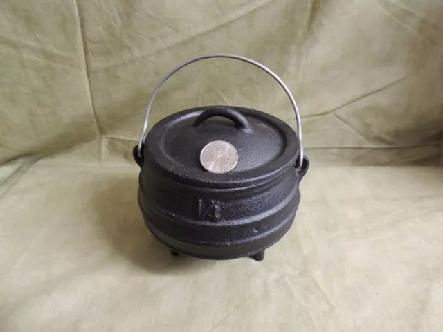Potjie Pot #2 Three Leg Cast Iron Kettle-1.25 gal