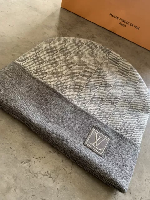 LOUIS VUITTON MEN'S Petit Damier Hat Beanie £75.00 - PicClick UK