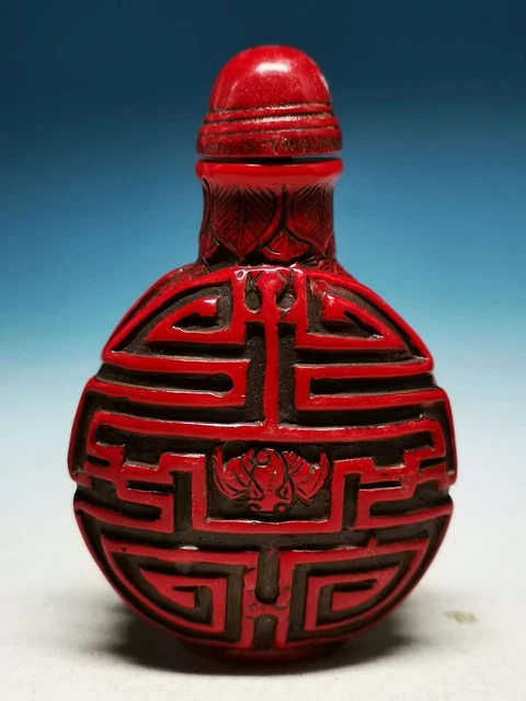 Good Chinese Old Collection Exquisite Red Coral Carved Bats Snuff Bottle sd4
