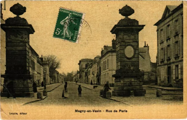CPA MAGNY-en-VEXIN - Rue de PARIS (107778)
