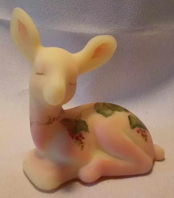 Fenton Satin Burmese HP fawn Christmas 4 X 4 inches HP C. Mackay.